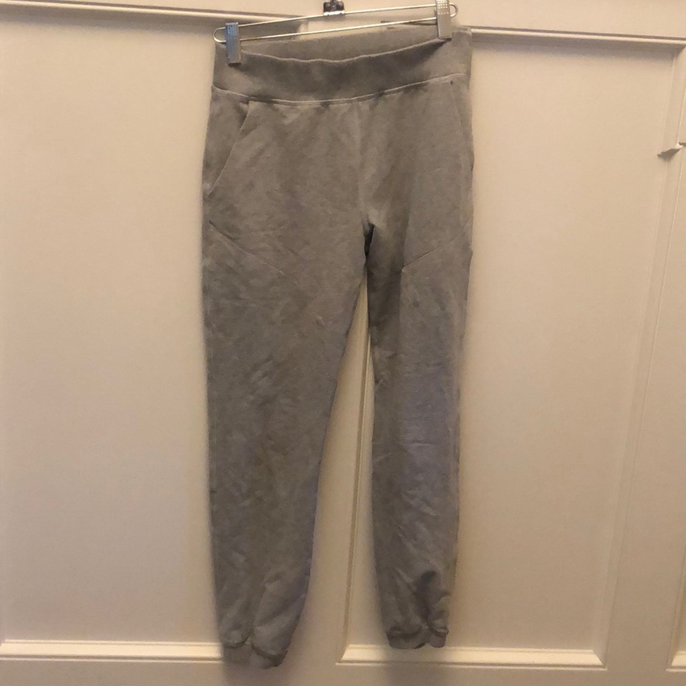Ivivva sweats